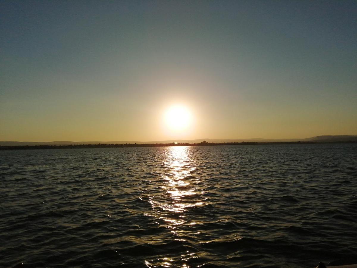 Siracusa,tra Ortigia E Il Mare *