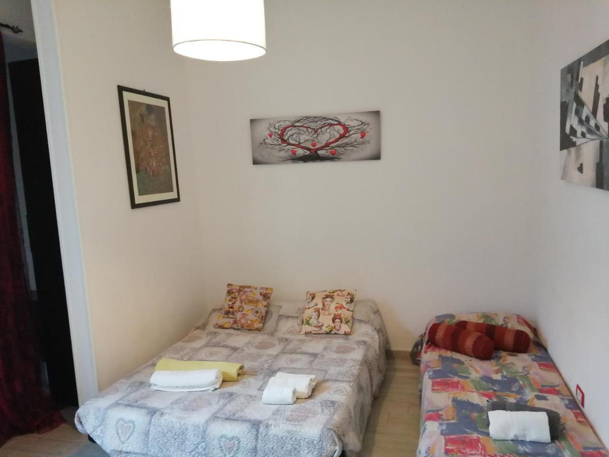 Siracusa,tra Ortigia E Il Mare